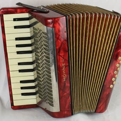 7900 - Red Gold Hohner Mignon II Piano Accordion M 25 12 image 1