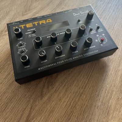 Dave Smith Instruments Tetra