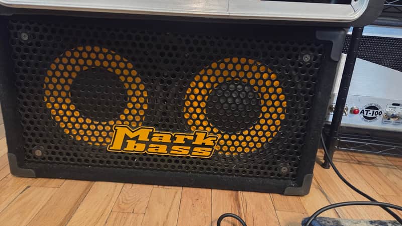 Markbass Traveler 102P 400-Watt 2x10