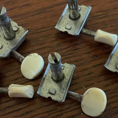 1958 - 1964 set Fender Musicmaster Duo Sonic Mustang guitar tuners tuning pegs image 6
