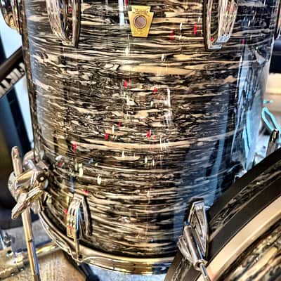 Ludwig Classic Maple Fab Outfit 9x13 / 16x16 / 14x22" PLUS 8x10” Drum Set - Black Oyster Pearl image 5