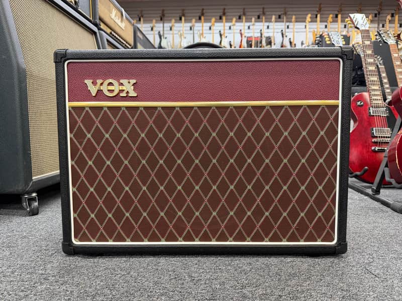 Vox AC15C1 Custom 2-Channel 15-Watt 1x12" Guitar Combo image 1