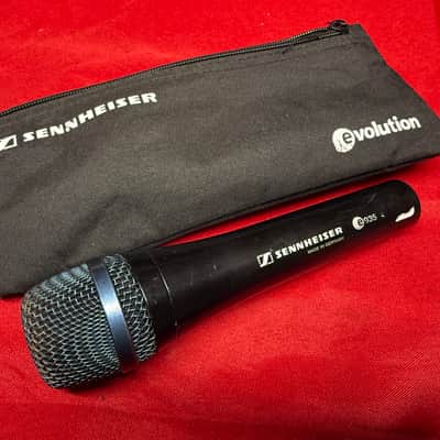 Sennheiser e935 Handheld Cardioid Dynamic Vocal Microphone | Reverb
