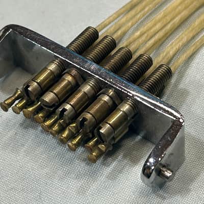Ludwig Super Sensitive 10 Strand Gut Snares (TDG-U-296) 30's?? - chrome image 17