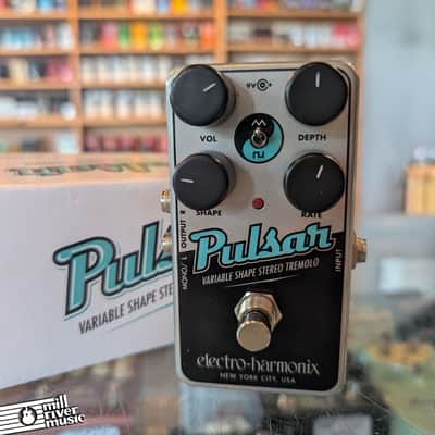 Electro-Harmonix Pulsar Nano Stereo Tremolo - Used, with Box image 1