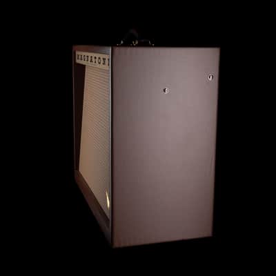 Pre Owned Magnatone Mono Twilighter Guitar Amp Combo With Footswitch and Cover image 4