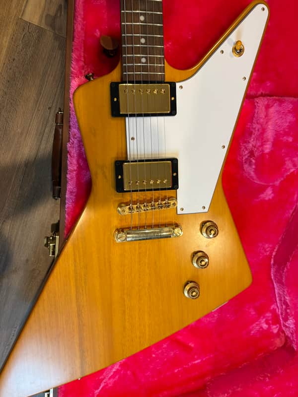 77% OFF! '58 Korina Explorer Aged to Perfection