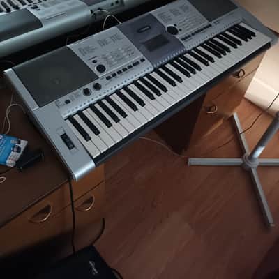 Keyboard Yamaha PSR E403 2006/2007