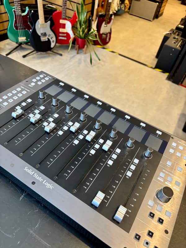 Immagine Solid State Logic SSL UF8 DAW Controller 2021 - Present - Black - 1