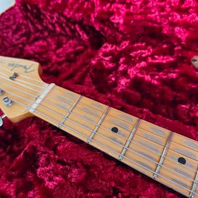 2022 Fender Custom Shop 1957 Reissue Stratocaster Heavy Relic, two-tone sunburst EX image 13