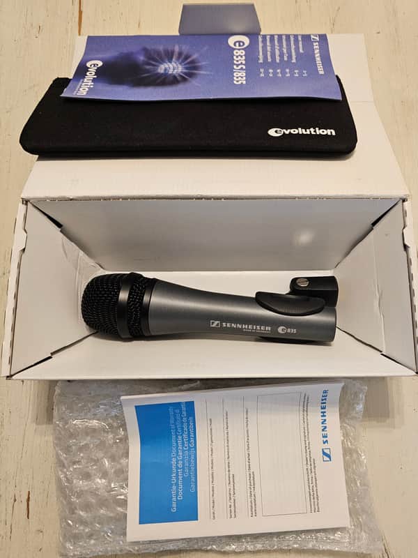 Sennheiser E835 with Clip Case Box image 1