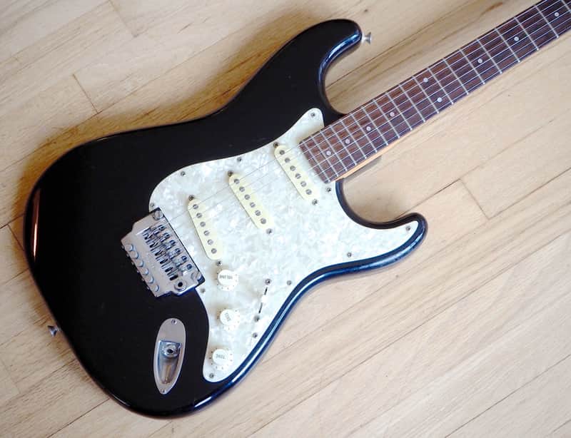 1985 Fender Contemporary Stratocaster ST-562 Electric Guitar MIJ Japan w/gigbag image 1