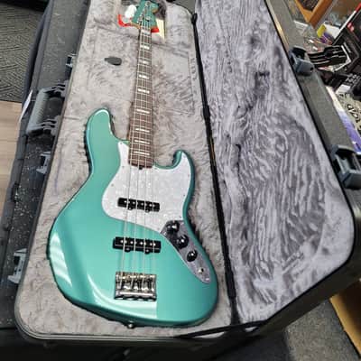 Fender Adam Clayton Jazz Bass Sherwood Green Metallic image 9