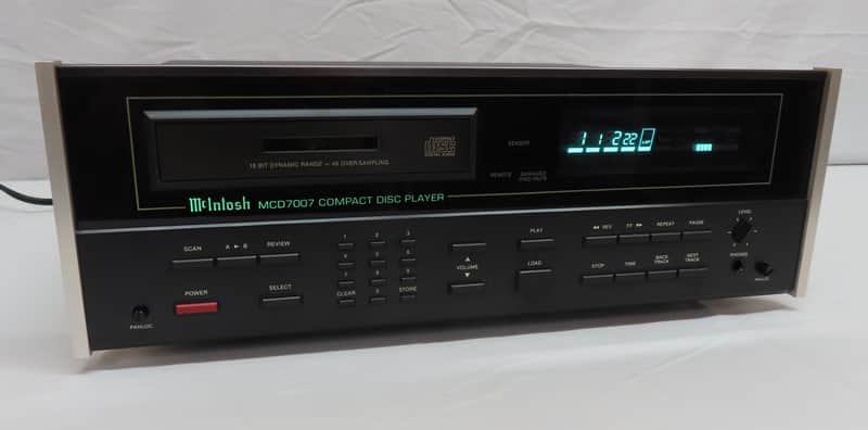 McIntosh MCD7007 Compact Disc Player - Single Disc CD Player w/ Original Box