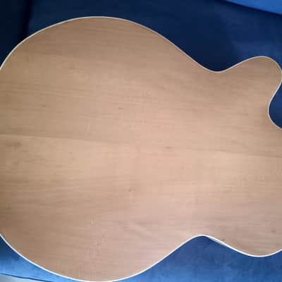 Archtop Huttl Huttl solid wood 50" natural image 5