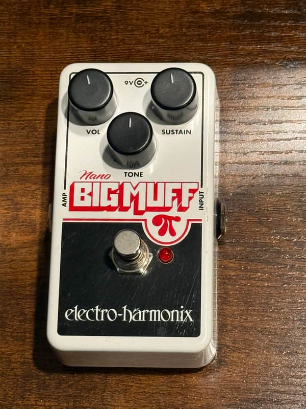 Electro-Harmonix Nano Big Muff Pi Distortion / Sustainer
