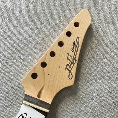 Maple Wood Guitar Neck, 22 Frets Rosewood Fingerboard image 3