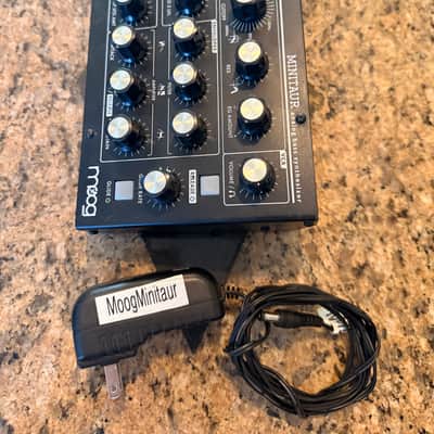 Moog Minitaur Rev2 TBP002 2012 - Present - Black image 2