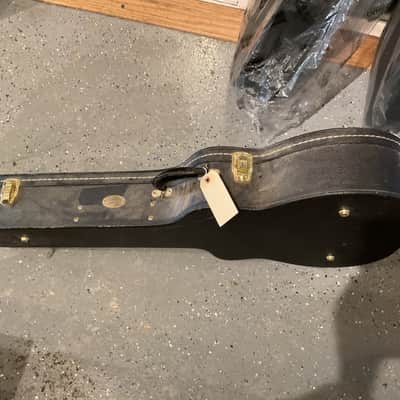 Superior hardcase Classical gyspy cutaway image 4