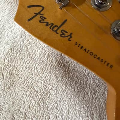 Fender Player Plus Stratocaster HSS with Pau Ferro Fretboard 2021 - Present - Silverburst image 6
