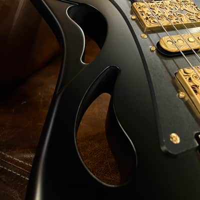 Ibanez Steve Vai "PIA" Signature Edition E-Gitarre 6 String Onyx Black + Case M20RG - 3542 Gramm image 9