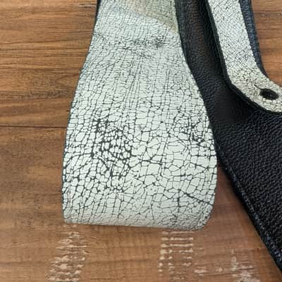 Levy's Guitar Strap 2.5" 2 Sided Black, White Crackle Great Condition image 4