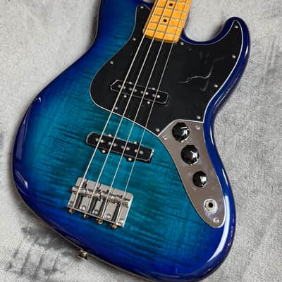 Fender Player Jazz Bass Blue Burst Flamed Maple Top MIM 2024 image 16