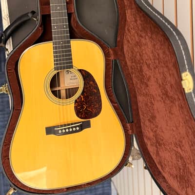 Martin D-28 Marquis Acoustic 2011 Adirondack Spruce Top, East Indian Rosewood Back & Sides with Hardshell Case - Pre Owned image 3