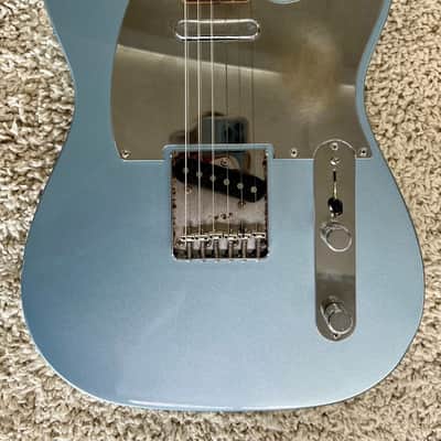 Fender Chrissie Hynde Telecaster®, Rosewood Fingerboard, Ice Blue Metallic - MIM image 3