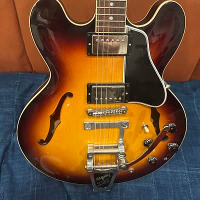 Gibson ES-335 Custom Shop DT S#11600733 2010 - Sunburst image 2