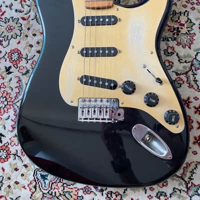 Fender Stratocaster 1987-1988 - Black, MIJ, ST-357, natural relic, many upgrades image 3