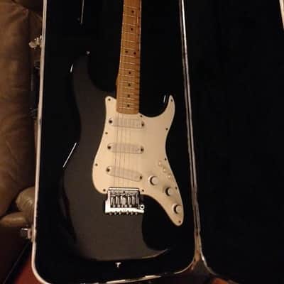 Fender "Dan Smith" Stratocaster Elite 1983 Black image 3