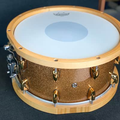 Yamaha MSD1470EJ Elvin Jones Signature 14x7" Maple Snare Drum with Wood Hoops, Gold Hardware 2000s - Gold Sparkle image 2