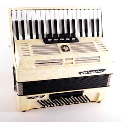 Immagine Rare German Made TOP Quality Accordion Weltmeister Unisella - 80 bass, 8 switches + Original Hard Case & Shoulder Straps - Excellent - Video - 11