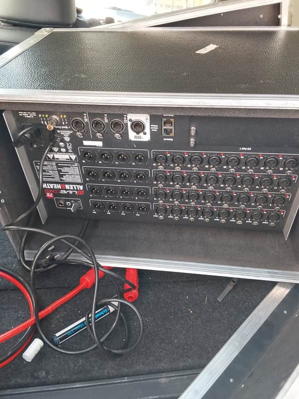 Allen & Heath dLive CDM32 MixRack 32-in/16-out Digital Stage Box CG01MCG with RackUltra FX image 1