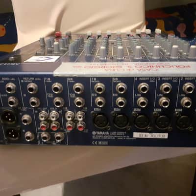 Yamaha MG 12/4  mixing console image 2