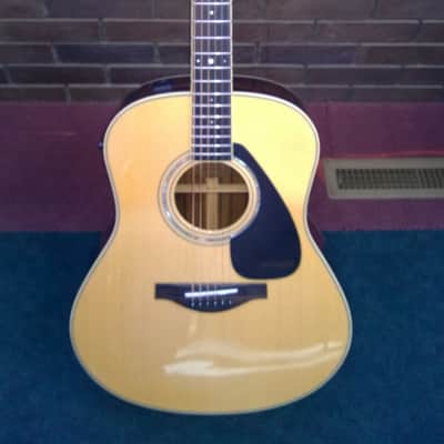Yamaha LLX6A 2011 Spruce / Lacquer image 1
