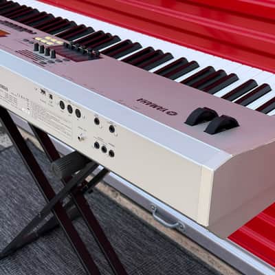 Yamaha MO8 88-Key Workstation Synthesizer Keyboard w/ Power Supply - Tested image 11