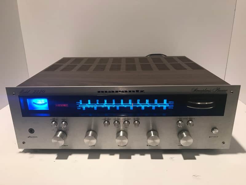 Marantz Model 2220 20-Watt Stereo Solid-State Receiver image 1