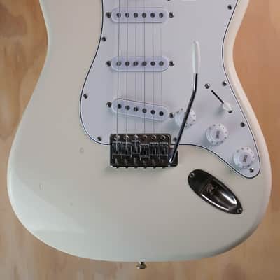 Squier Japanese Vintage Stratocaster Electric Guitar in White image 1