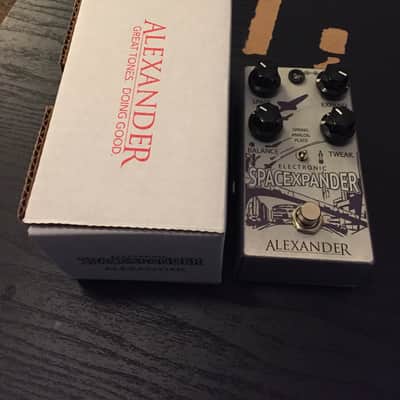 Alexander Pedals Golden Summer Reverb Pedal | Reverb