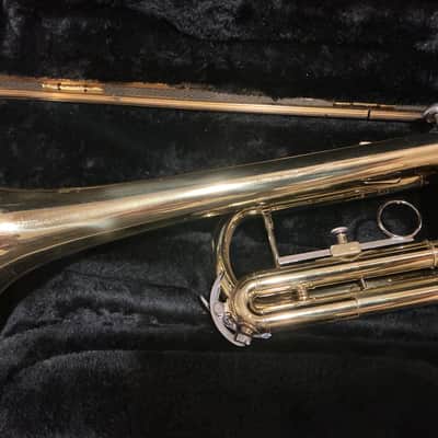 Bach TR300H2 Bb Trumpet 2019 - Lacquer image 6