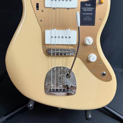 Fender Vintera II '50s Jazzmaster Electric Guitar Desert Sand Finish w/ Gig Bag image 2