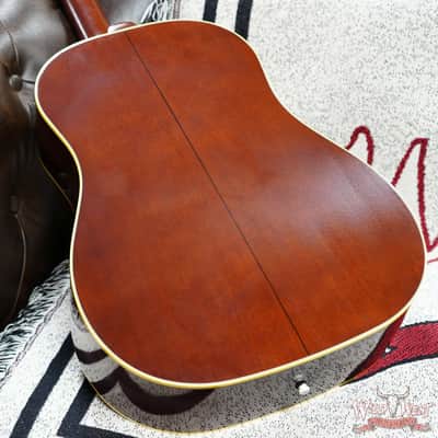 Gibson Custom Shop 1942 Banner J-45 Vintage Sunburst 4.00 LBS image 9