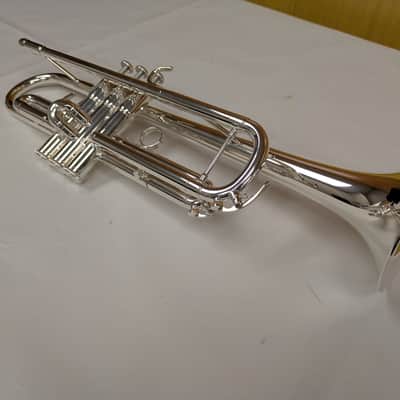 Yamaha YTR-4335GSII Trumpet – Intermediate Bb Trumpet – New Condition SM#5347 image 4