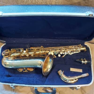 Conn Shooting-Stars Alto Saxophone, Fair Condition, with case/neck/MP image 1