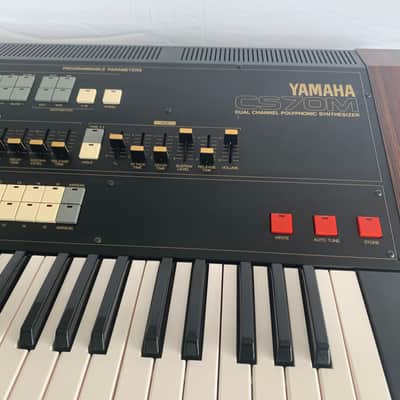 Yamaha CS-70M imagen 7