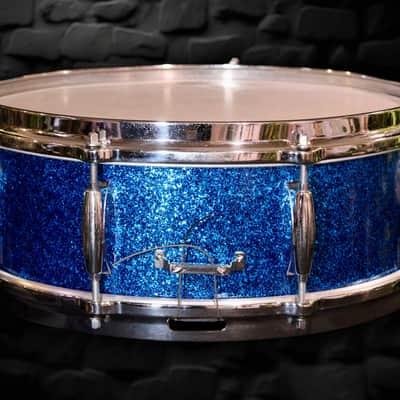 Gretsch Renown 5.5x14 Snare (1962) Blue Sparkle image 4