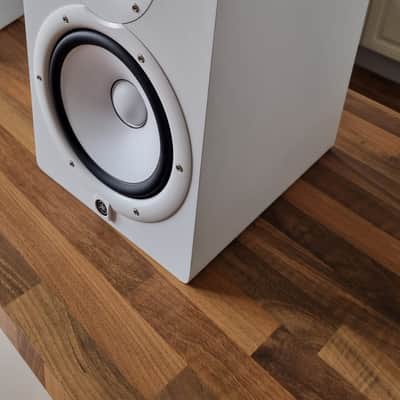 Yamaha HS8 8" Powered Studio Monitor (Pair) 2015 - Present - White image 4