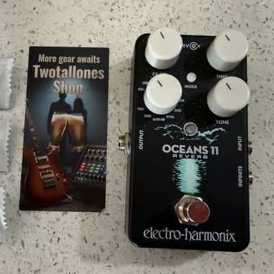 Electro-Harmonix Oceans 11 Multi-Function Reverb Pedal image 2